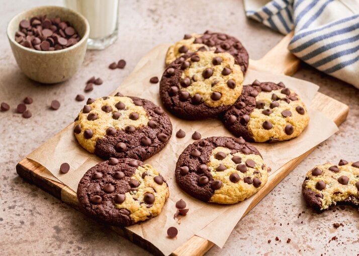 Cookie-Duo mit Schokoladentropfen